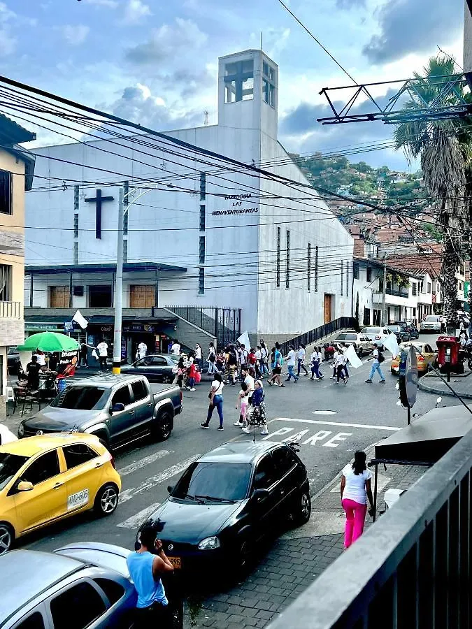 Apartatour-Comuna Trece Medellín Appartement