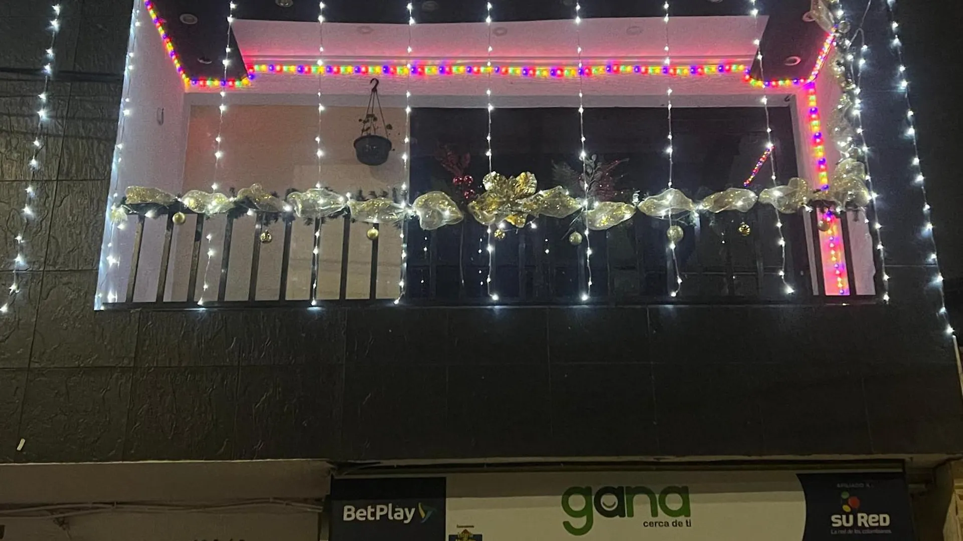 Apartamento ApartaTour-comuna trece Medellín Colombia